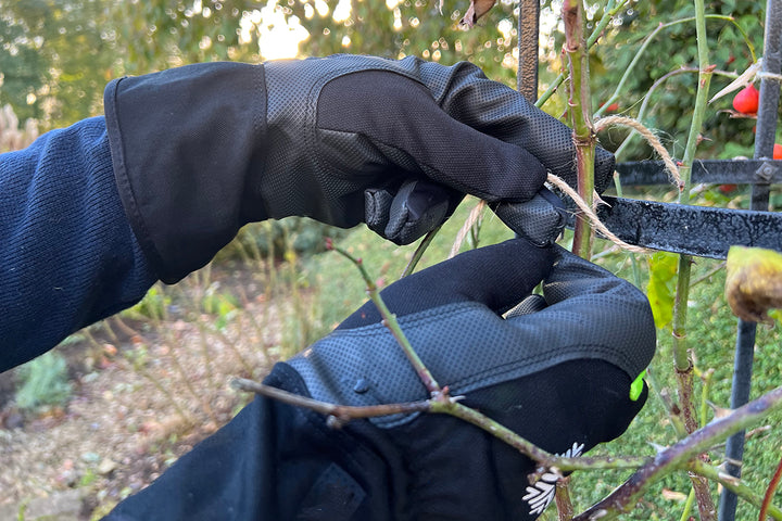 Waterproof gardening glove